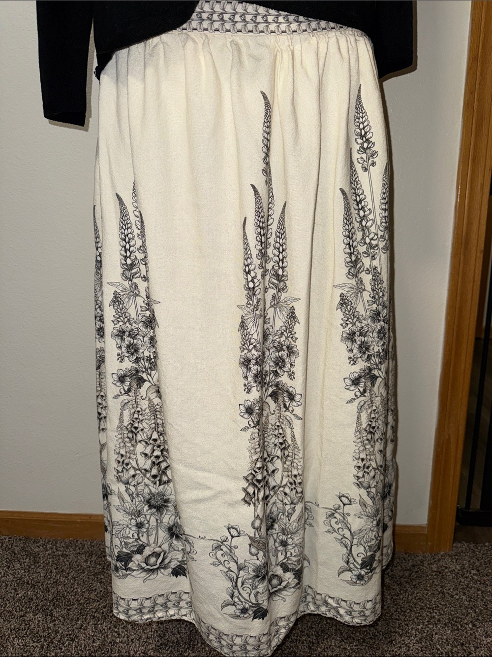 Max Studio London Skirt & Sweater Set size XL - Picture 5 of 13